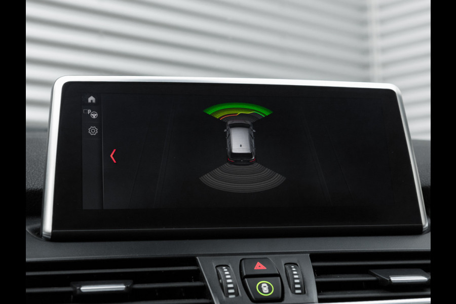 BMW 2 Serie Gran Tourer 218i 7p. - Sportline - Head-Up - Navi Plus - Sportstoelen - 7-zits