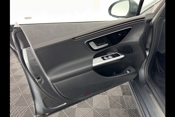 Mercedes-Benz EQE 300 Business Line 89 kWh [ 3-Fase ] (INCL.BTW) *PANO | LUXURY-LEATHER | FULL-LED | ADAPTIVE-CRUISE | DIGI-COCKPIT | AMBIENT-LIGHT | NAVI-FULLMAP | CAMERA | HEATED-COMFORTSEATS | ECC | PDC | 19''ALU*