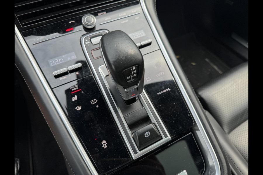 Porsche Panamera Sport Turismo 2.9 4 E-Hybrid Sport Chrono | Panoramadak | Camera | Bose | 21 Inch Lichtmetalen Velgen |