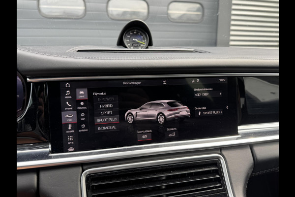 Porsche Panamera Sport Turismo 2.9 4 E-Hybrid Sport Chrono | Panoramadak | Camera | Bose | 21 Inch Lichtmetalen Velgen |