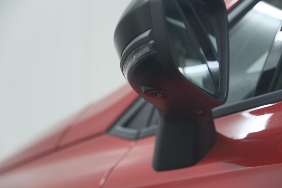 Renault Clio 1.6 E-Tech Full Hybrid 145 Techno | 360 Camera | Navigatie | Apple Carplay | 16 Inch Lichtmetalen Velgen