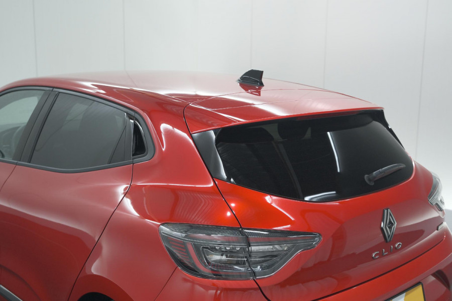 Renault Clio 1.6 E-Tech Full Hybrid 145 Techno | 360 Camera | Navigatie | Apple Carplay | 16 Inch Lichtmetalen Velgen