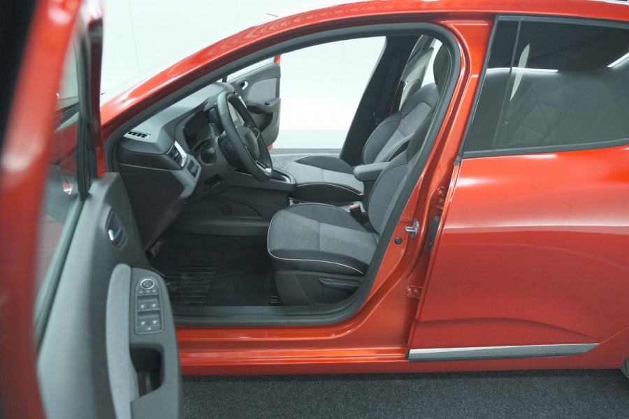 Renault Clio 1.6 E-Tech Full Hybrid 145 Techno | 360 Camera | Navigatie | Apple Carplay | 16 Inch Lichtmetalen Velgen