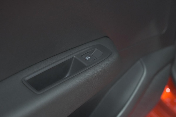 Renault Clio 1.6 E-Tech Full Hybrid 145 Techno | 360 Camera | Navigatie | Apple Carplay | 16 Inch Lichtmetalen Velgen