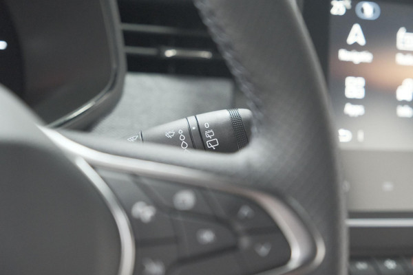 Renault Clio 1.6 E-Tech Full Hybrid 145 Techno | 360 Camera | Navigatie | Apple Carplay | 16 Inch Lichtmetalen Velgen