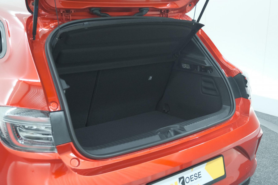 Renault Clio 1.6 E-Tech Full Hybrid 145 Techno | 360 Camera | Navigatie | Apple Carplay | 16 Inch Lichtmetalen Velgen