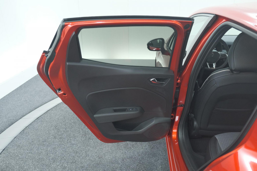 Renault Clio 1.6 E-Tech Full Hybrid 145 Techno | 360 Camera | Navigatie | Apple Carplay | 16 Inch Lichtmetalen Velgen