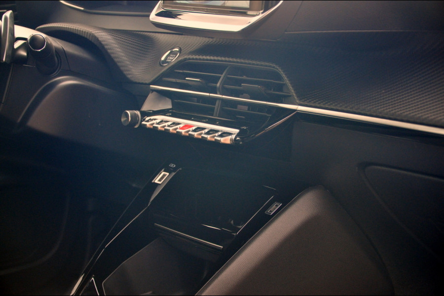 Peugeot 2008 1.2 Hybrid 136 Allure | Automaat | 360 Gr Camera | Zeer nette staat!