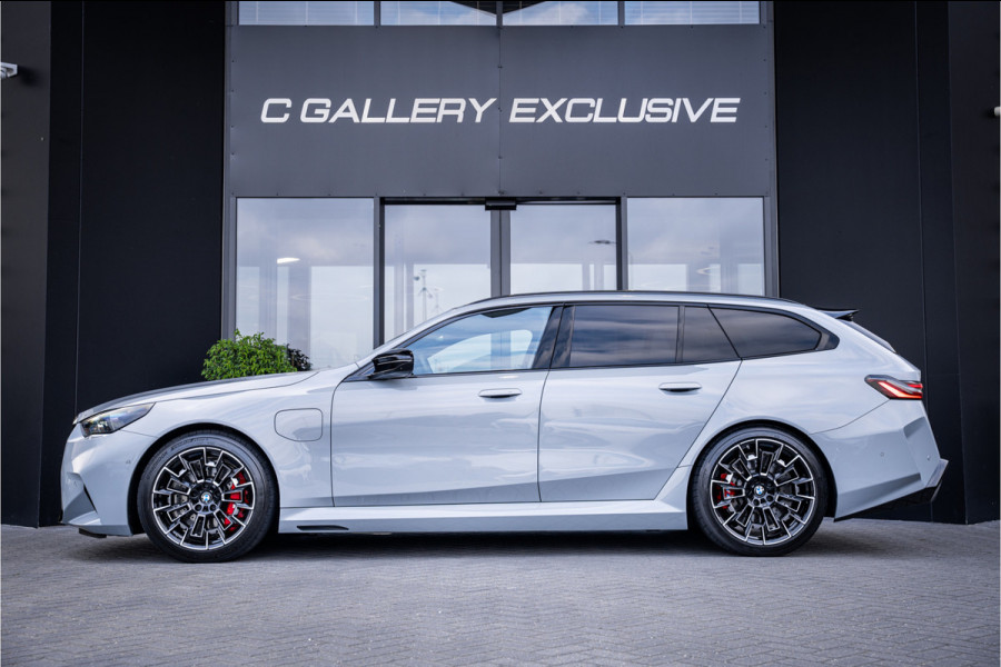 BMW 5 Serie Touring M5 - Panorama | B&W Audio | Carbon