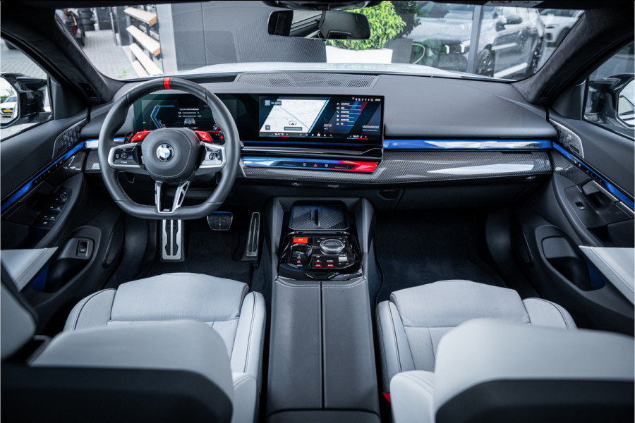 BMW 5 Serie Touring M5 - Panorama | B&W Audio | Carbon