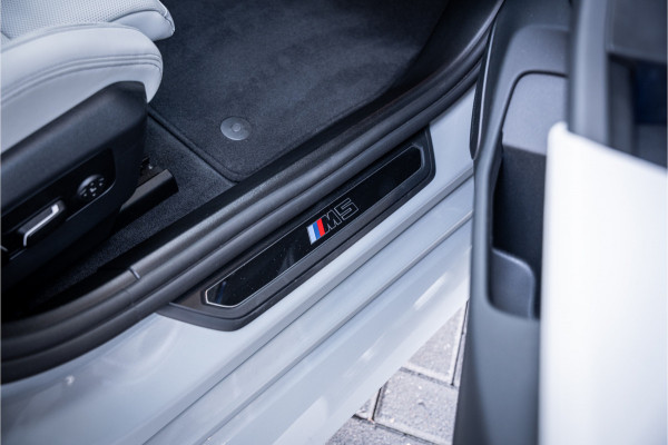 BMW 5 Serie Touring M5 - Panorama | B&W Audio | Carbon