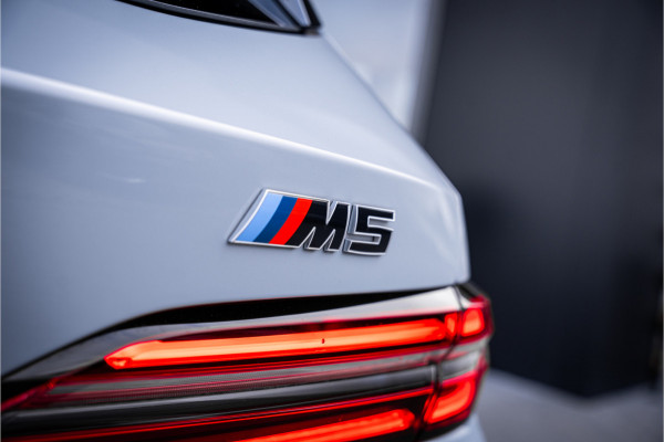 BMW 5 Serie Touring M5 - Panorama | B&W Audio | Carbon