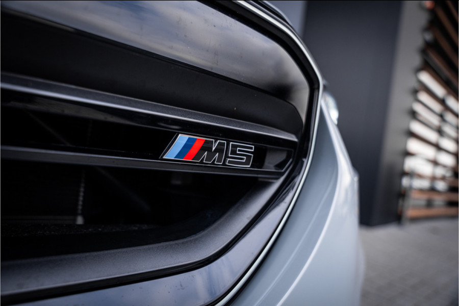 BMW 5 Serie Touring M5 - Panorama | B&W Audio | Carbon