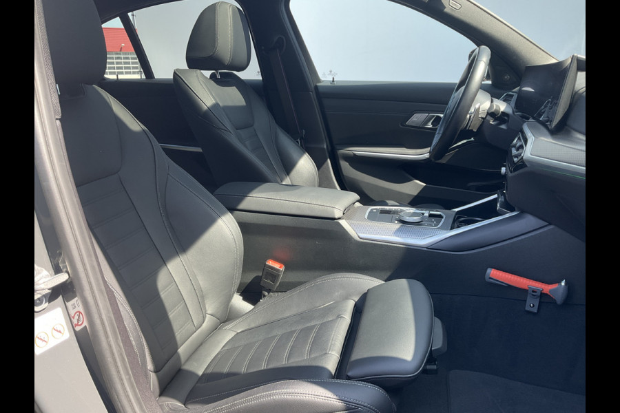 BMW 3-serie 330e xDrive Nieuwstaat Open dak Harman/kordon Elec. t-haak Sportstoelen Headup
