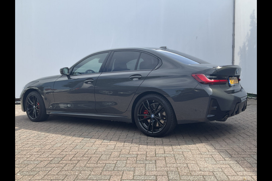 BMW 3-serie 330e xDrive Nieuwstaat Open dak Harman/kordon Elec. t-haak Sportstoelen Headup