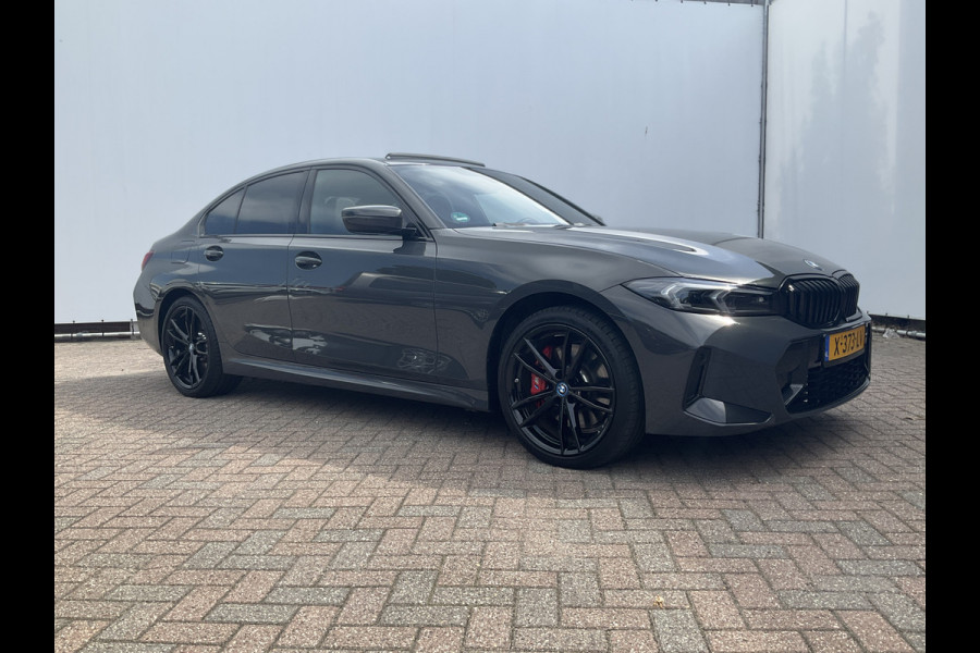 BMW 3-serie 330e xDrive Nieuwstaat Open dak Harman/kordon Elec. t-haak Sportstoelen Headup