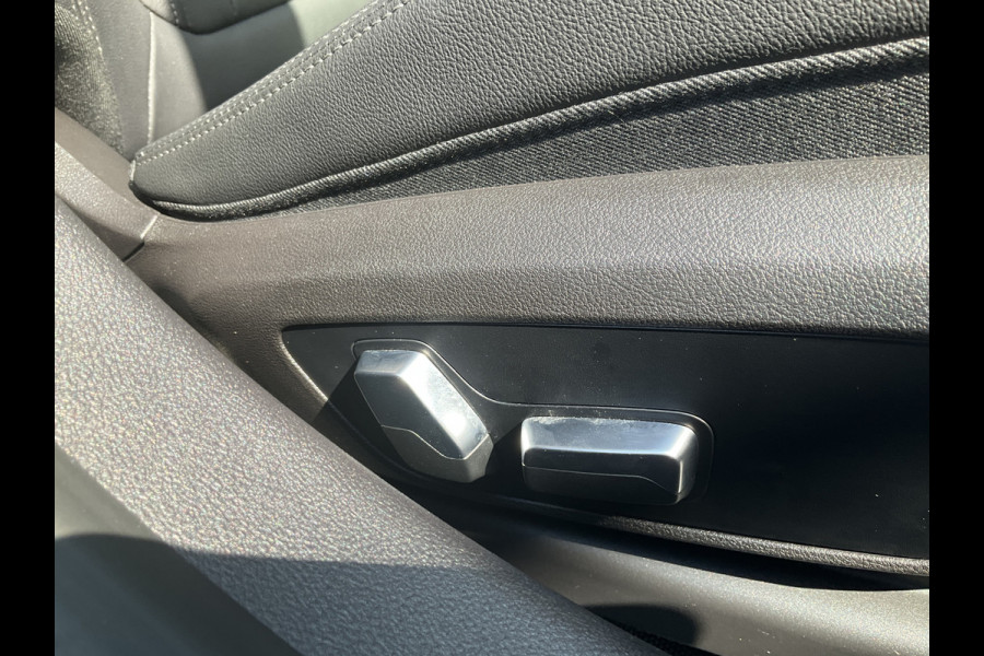 BMW 3-serie 330e xDrive Nieuwstaat Open dak Harman/kordon Elec. t-haak Sportstoelen Headup