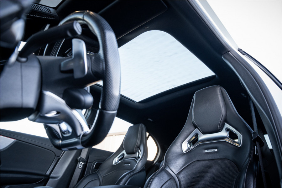 Mercedes-Benz A-Klasse AMG A35 4MATIC - Akrapovic | Panorama | Aero | Performance