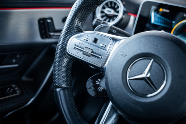 Mercedes-Benz A-Klasse AMG A35 4MATIC - Akrapovic | Panorama | Aero | Performance
