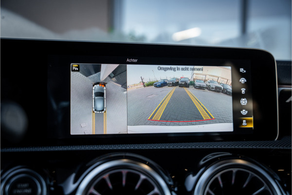 Mercedes-Benz A-Klasse AMG A35 4MATIC - Akrapovic | Panorama | Aero | Performance