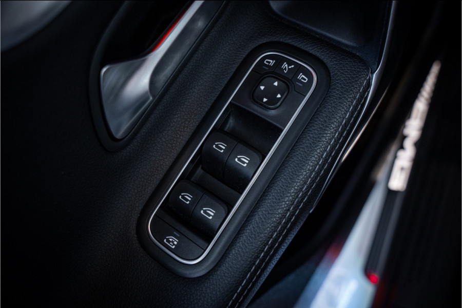 Mercedes-Benz A-Klasse AMG A35 4MATIC - Akrapovic | Panorama | Aero | Performance