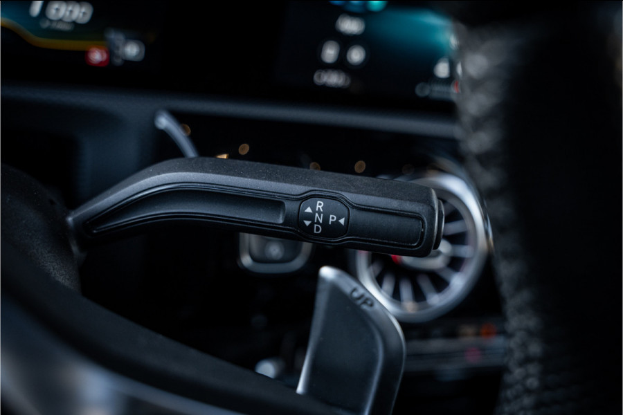 Mercedes-Benz A-Klasse AMG A35 4MATIC - Akrapovic | Panorama | Aero | Performance