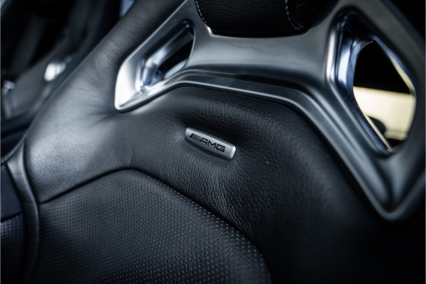 Mercedes-Benz A-Klasse AMG A35 4MATIC - Akrapovic | Panorama | Aero | Performance