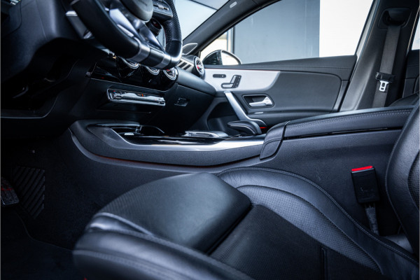 Mercedes-Benz A-Klasse AMG A35 4MATIC - Akrapovic | Panorama | Aero | Performance