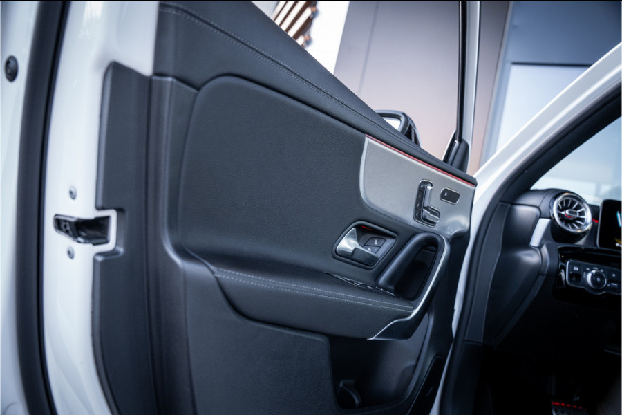 Mercedes-Benz A-Klasse AMG A35 4MATIC - Akrapovic | Panorama | Aero | Performance