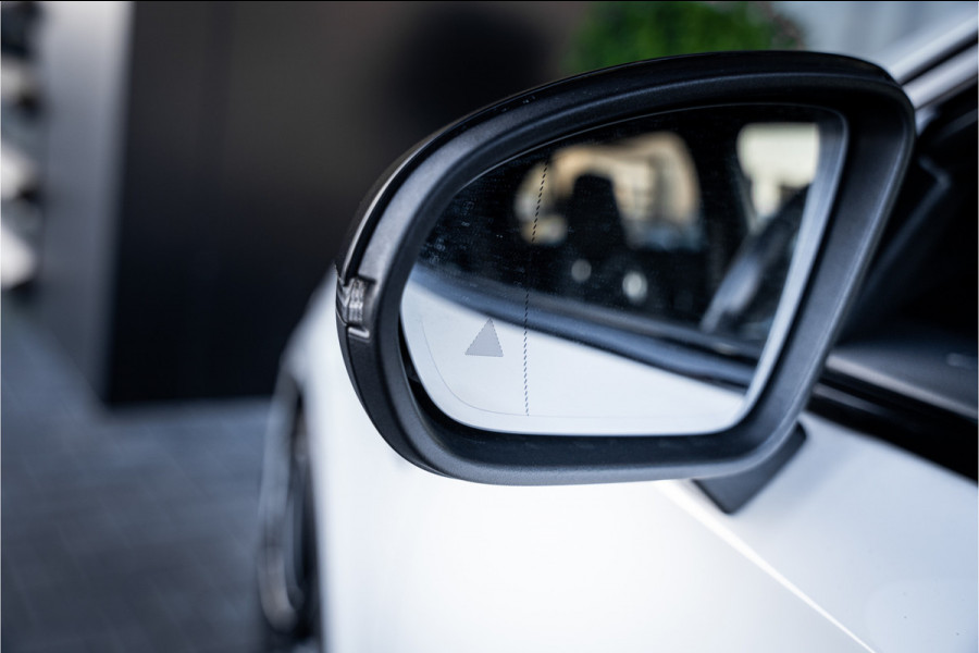 Mercedes-Benz A-Klasse AMG A35 4MATIC - Akrapovic | Panorama | Aero | Performance