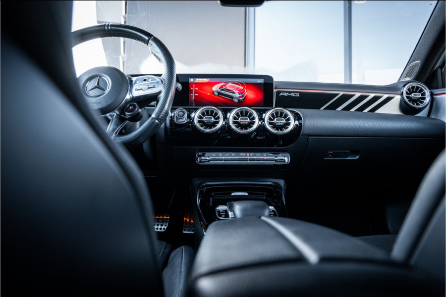 Mercedes-Benz A-Klasse AMG A35 4MATIC - Akrapovic | Panorama | Aero | Performance