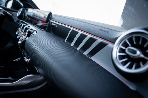 Mercedes-Benz A-Klasse AMG A35 4MATIC - Akrapovic | Panorama | Aero | Performance