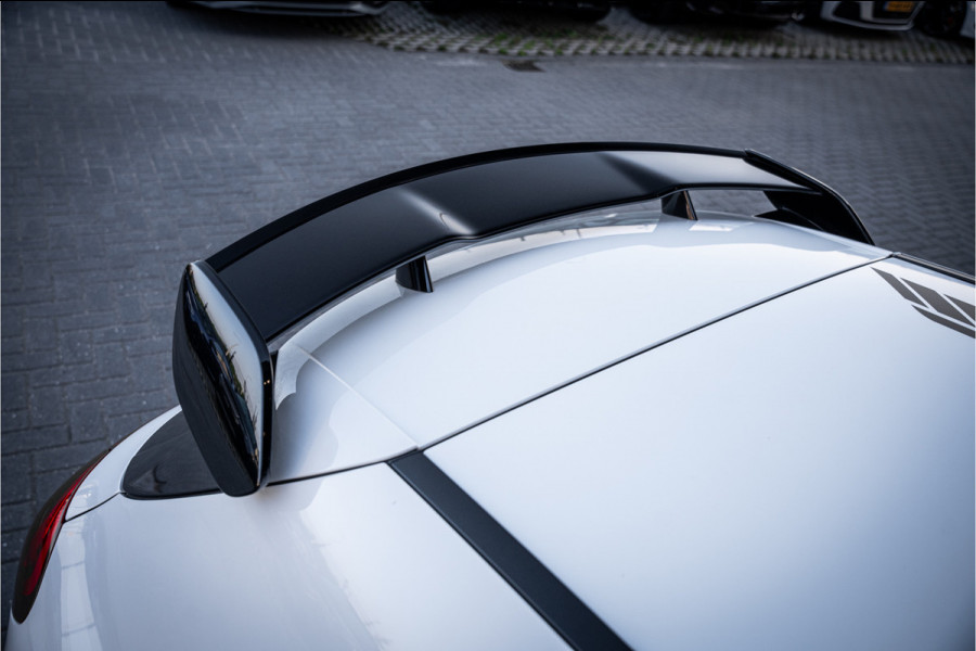 Mercedes-Benz A-Klasse AMG A35 4MATIC - Akrapovic | Panorama | Aero | Performance