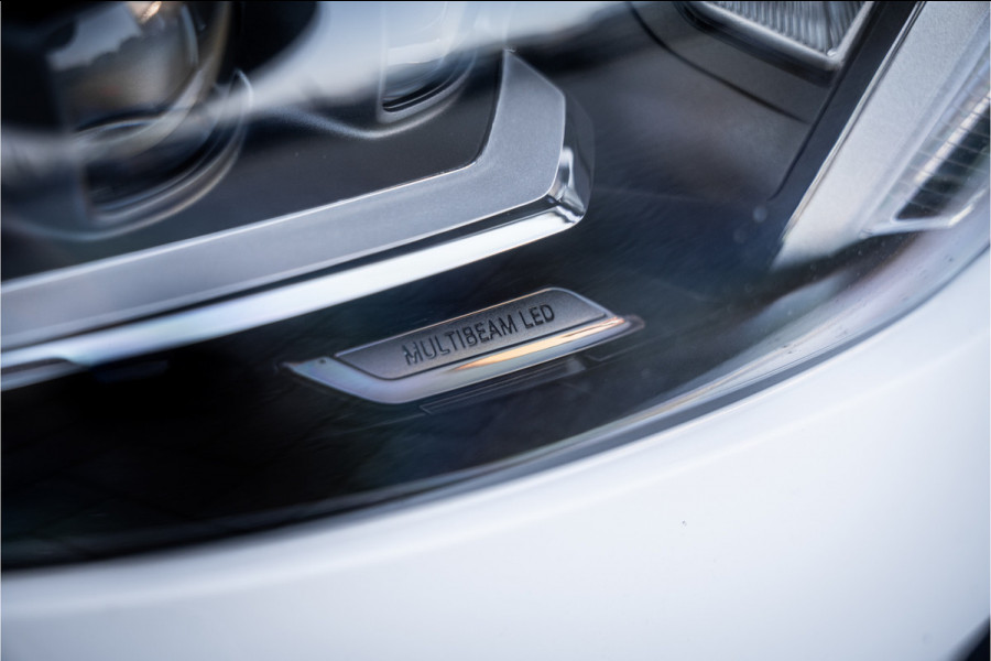 Mercedes-Benz A-Klasse AMG A35 4MATIC - Akrapovic | Panorama | Aero | Performance
