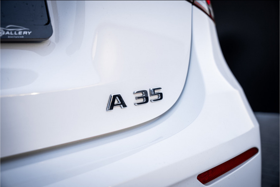 Mercedes-Benz A-Klasse AMG A35 4MATIC - Akrapovic | Panorama | Aero | Performance