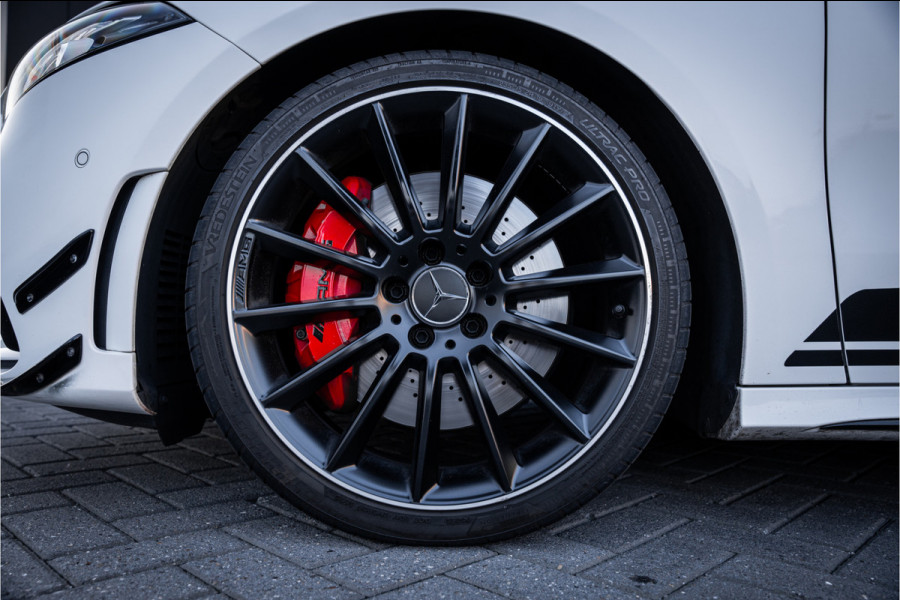 Mercedes-Benz A-Klasse AMG A35 4MATIC - Akrapovic | Panorama | Aero | Performance