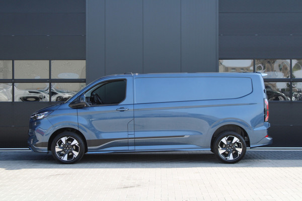 Ford Transit Custom 300 2.0 TDCI L2H1 Sport 170pk - 19" LM velgen - ACC - Blind spot - Navi - Camera - Verwarmd stuur - 70l tank - Rijklaar