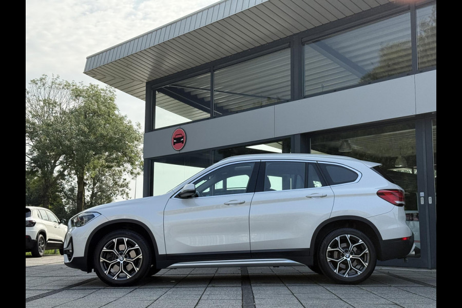 BMW X1 sDrive20i Aut. Executive Ed. | Panorama | Leder Sport | Trekhaak