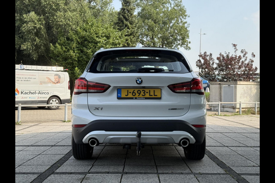 BMW X1 sDrive20i Aut. Executive Ed. | Panorama | Leder Sport | Trekhaak
