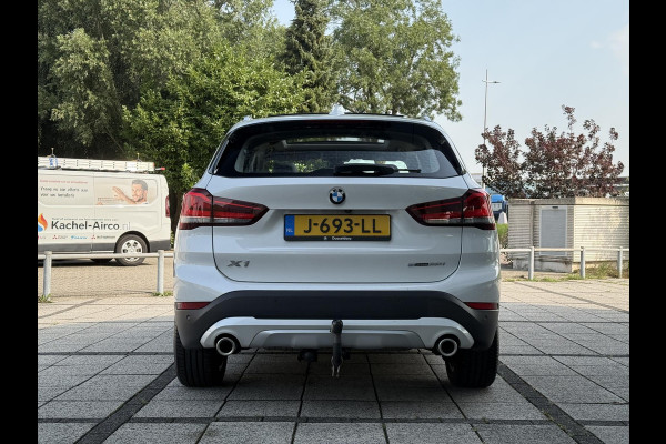 BMW X1 sDrive20i Aut. Executive Ed. | Panorama | Leder Sport | Trekhaak
