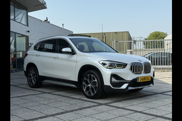 BMW X1 sDrive20i Aut. Executive Ed. | Panorama | Leder Sport | Trekhaak