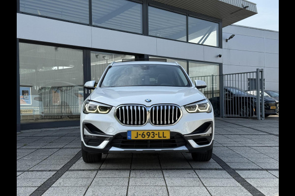 BMW X1 sDrive20i Aut. Executive Ed. | Panorama | Leder Sport | Trekhaak