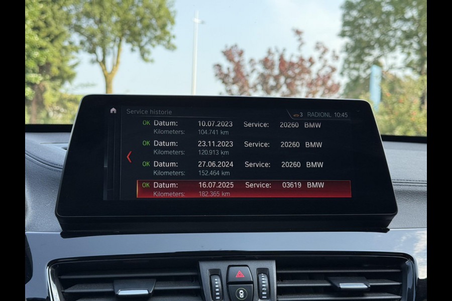 BMW X1 sDrive20i Aut. Executive Ed. | Panorama | Leder Sport | Trekhaak