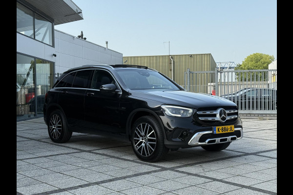Mercedes-Benz GLC 300e Aut. 4MATIC Solution Luxury | Panorama | Trekhaak | Multi-Beam | Burmester |