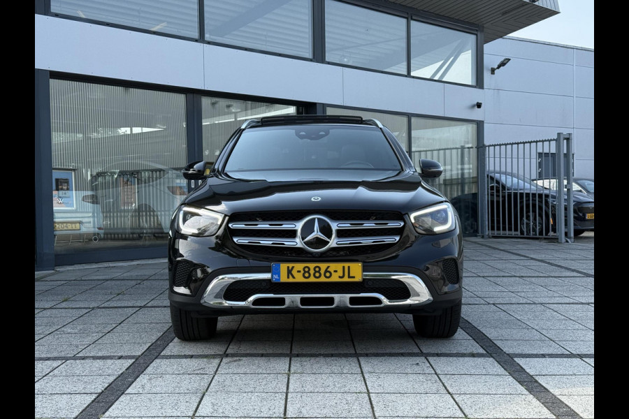 Mercedes-Benz GLC 300e Aut. 4MATIC Solution Luxury | Panorama | Trekhaak | Multi-Beam | Burmester |