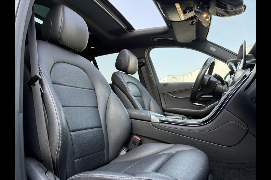 Mercedes-Benz GLC 300e Aut. 4MATIC Solution Luxury | Panorama | Trekhaak | Multi-Beam | Burmester |