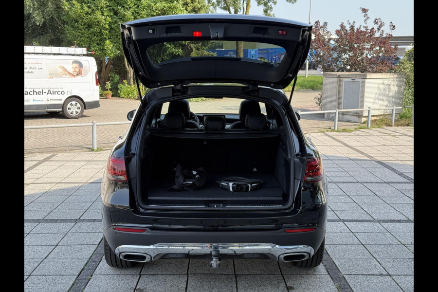 Mercedes-Benz GLC 300e Aut. 4MATIC Solution Luxury | Panorama | Trekhaak | Multi-Beam | Burmester |