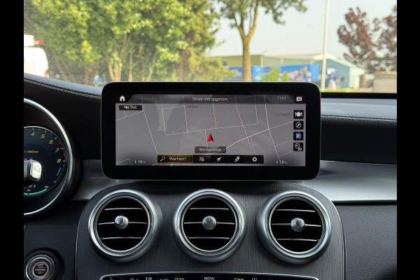 Mercedes-Benz GLC 300e Aut. 4MATIC Solution Luxury | Panorama | Trekhaak | Multi-Beam | Burmester |