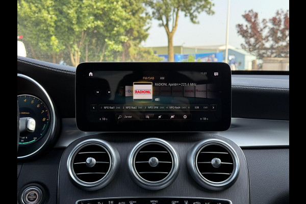 Mercedes-Benz GLC 300e Aut. 4MATIC Solution Luxury | Panorama | Trekhaak | Multi-Beam | Burmester |
