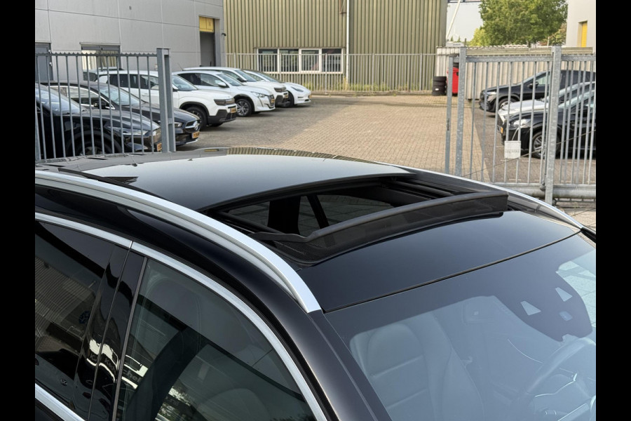 Mercedes-Benz GLC 300e Aut. 4MATIC Solution Luxury | Panorama | Trekhaak | Multi-Beam | Burmester |